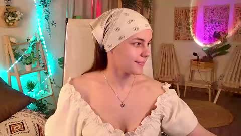 Snapshot of francescacavaliere chatting on May 16, 2026, 10:36 am Francesca online show from May 16, 2026, 10:36 am