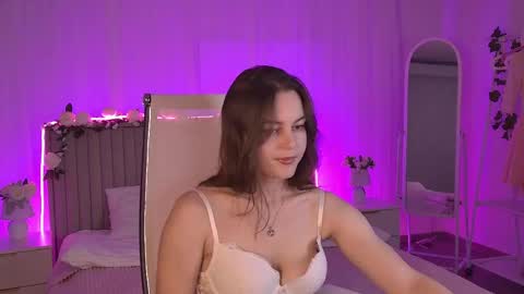 Snapshot of francescacavaliere chatting on May 26, 2026, 9:27 am Francesca online show from May 26, 2026, 9:27 am