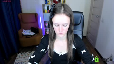 Snapshot of francescacollins chatting on December 24, 2024, 6:22 am Fran online show from December 24, 2024, 6:22 am