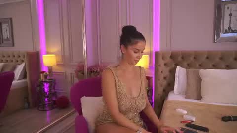 francescadante online show from June 27, 2026, 12:22 pm