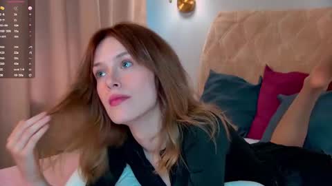 Snapshot of francesday chatting on July 17, 2026, 4:34 pm Frances online show from July 17, 2026, 4:34 pm