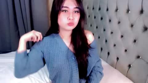 Snapshot of franchesca_fucks chatting on February 23, 2025, 8:11 pm LOVE online show from February 23, 2025, 8:11 pm