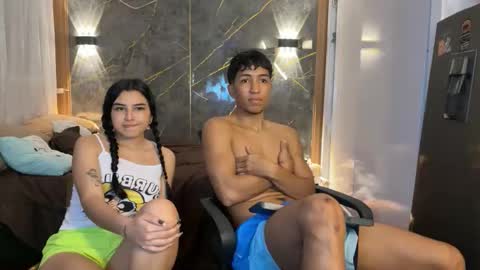 Snapshot of francheska_baby chatting on October 24, 2025, 7:49 am Dynamic roles online show from October 24, 2025, 7:49 am