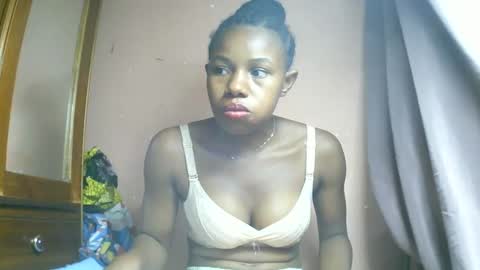 Snapshot of franciefrancie chatting on March 2, 2025, 9:21 am francilla online show from March 2, 2025, 9:21 am