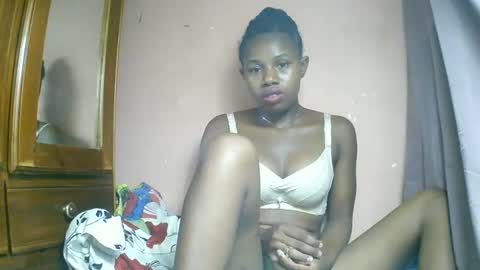 Snapshot of franciefrancie chatting on March 2, 2025, 6:30 pm francilla online show from March 2, 2025, 6:30 pm