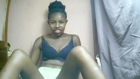 Snapshot of franciefrancie chatting on March 4, 2025, 1:06 pm francilla online show from March 4, 2025, 1:06 pm