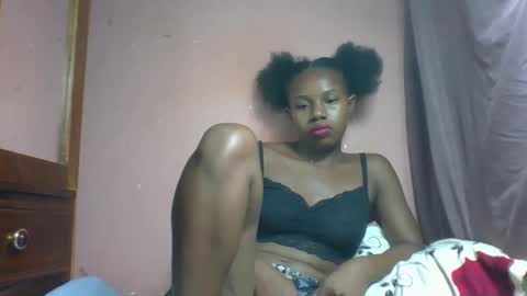 Snapshot of franciefrancie chatting on March 6, 2025, 8:30 am francilla online show from March 6, 2025, 8:30 am