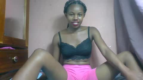 Snapshot of franciefrancie chatting on March 7, 2025, 2:34 pm francilla online show from March 7, 2025, 2:34 pm