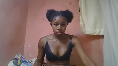 Snapshot of franciefrancie chatting on March 12, 2025, 9:45 pm francilla online show from March 12, 2025, 9:45 pm