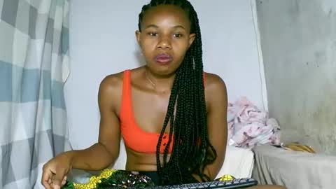 Snapshot of franciefrancie chatting on October 9, 2025, 7:23 pm francilla online show from October 9, 2025, 7:23 pm