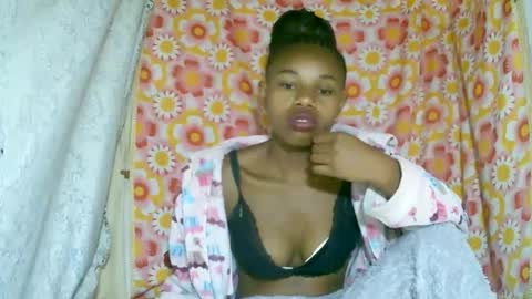 Snapshot of franciefrancie chatting on October 21, 2025, 2:34 am francilla online show from October 21, 2025, 2:34 am