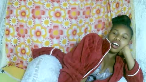 Snapshot of franciefrancie chatting on October 25, 2025, 10:59 pm francilla online show from October 25, 2025, 10:59 pm