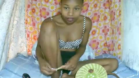 Snapshot of franciefrancie chatting on November 11, 2025, 6:24 am francilla online show from November 11, 2025, 6:24 am