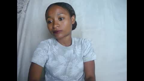 francine925426 online show from December 15, 2025, 12:53 pm