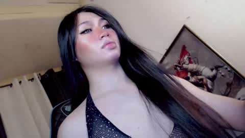 Snapshot of francine_moore chatting on December 6, 2024, 3:08 am Francine online show from December 6, 2024, 3:08 am