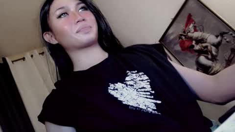 Snapshot of francine_moore chatting on December 6, 2024, 9:54 am Francine online show from December 6, 2024, 9:54 am