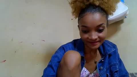 Snapshot of francinoli chatting on May 24, 2026, 7:41 pm Francinoli online show from May 24, 2026, 7:41 pm