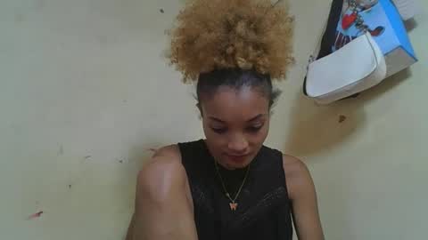 Snapshot of francinoli chatting on May 25, 2026, 7:47 am Francinoli online show from May 25, 2026, 7:47 am