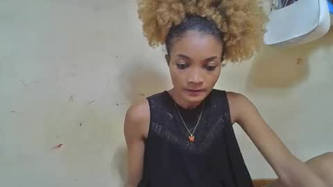 Snapshot of francinoli chatting on May 25, 2026, 7:53 pm Francinoli online show from May 25, 2026, 7:53 pm
