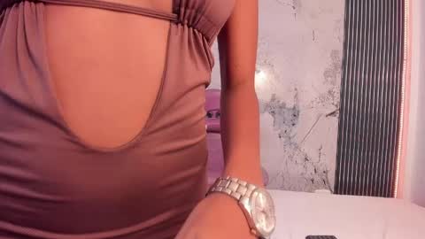 Snapshot of francis_leams chatting on June 9, 2026, 7:25 pm Laura online show from June 9, 2026, 7:25 pm