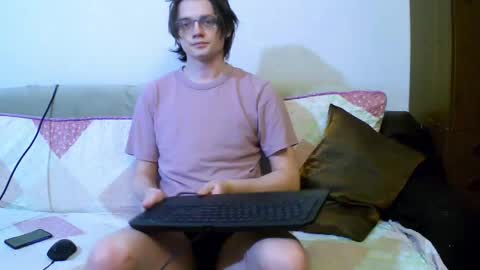Snapshot of francisgray chatting on April 14, 2026, 4:46 pm Frank online show from April 14, 2026, 4:46 pm