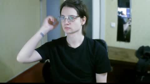 Snapshot of francisgray chatting on May 9, 2026, 7:52 pm Frank online show from May 9, 2026, 7:52 pm