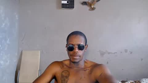 Snapshot of frank_hussle chatting on August 1, 2026, 11:53 am Frank Hussle online show from August 1, 2026, 11:53 am