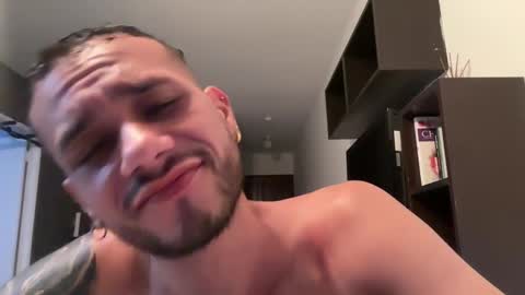 Snapshot of frankcokxxx chatting on February 23, 2025, 7:11 am Frankboxxx and mat online show from February 23, 2025, 7:11 am