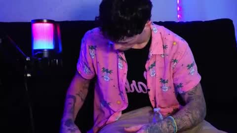 Snapshot of frankoafterdark chatting on November 14, 2025, 8:40 pm Franco online show from November 14, 2025, 8:40 pm