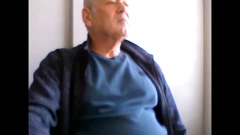 Snapshot of frannkboy61 chatting on March 22, 2026, 1:47 pm frannkboy61 online show from March 22, 2026, 1:47 pm