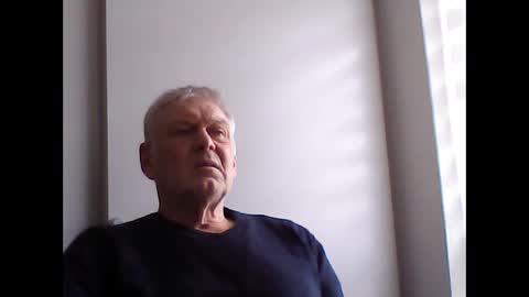 Snapshot of frannkboy61 chatting on April 3, 2026, 12:14 pm frannkboy61 online show from April 3, 2026, 12:14 pm