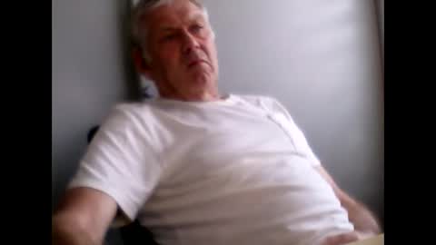 Snapshot of frannkboy61 chatting on May 29, 2026, 6:06 pm frannkboy61 online show from May 29, 2026, 6:06 pm
