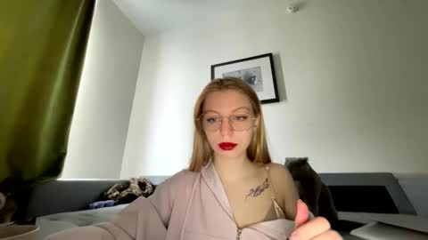 franny_fresh online show from March 1, 2026, 7:32 am