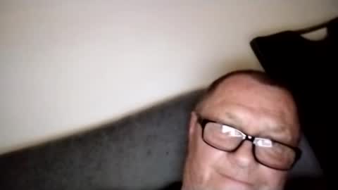 Wolfi online show from March 6, 2025, 12:30 pm