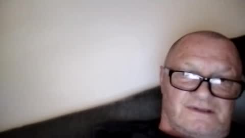 Wolfi online show from March 12, 2025, 7:02 am