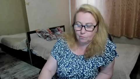 Snapshot of fraumartha chatting on June 2, 2026, 12:51 pm FrauMartha online show from June 2, 2026, 12:51 pm