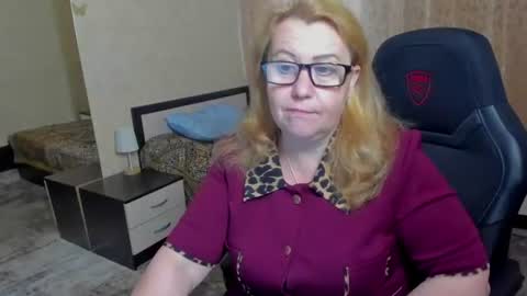 Snapshot of fraumartha chatting on June 18, 2026, 5:19 am FrauMartha online show from June 18, 2026, 5:19 am