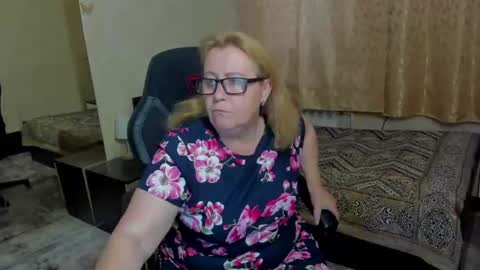 Snapshot of fraumartha chatting on June 27, 2026, 1:06 pm FrauMartha online show from June 27, 2026, 1:06 pm