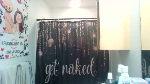 Freakishlittleeyes online show from March 6, 2025, 6:37 pm