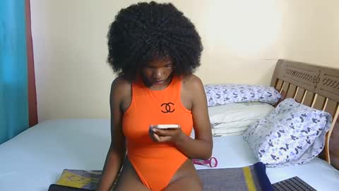 Nessa-Independent model online show from December 29, 2024, 2:10 pm