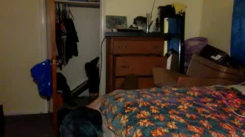 Snapshot of freaktwink420 chatting on December 4, 2025, 5:50 am Squirrel twink online show from December 4, 2025, 5:50 am