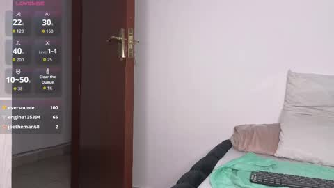 Snapshot of freaky_kandy chatting on October 3, 2025, 8:17 pm Kandy online show from October 3, 2025, 8:17 pm