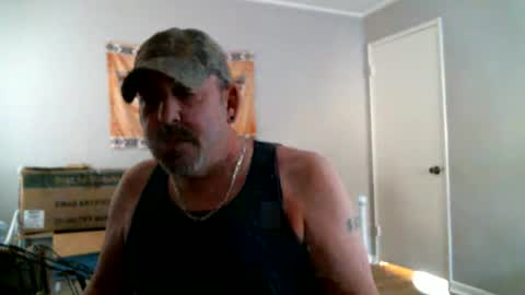 Snapshot of freakybidude420 chatting on December 16, 2025, 2:33 pm FreakyBiDude420 online show from December 16, 2025, 2:33 pm