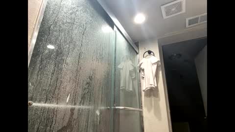 Snapshot of freakybubba chatting on September 27, 2025, 2:44 pm Freakybubba online show from September 27, 2025, 2:44 pm