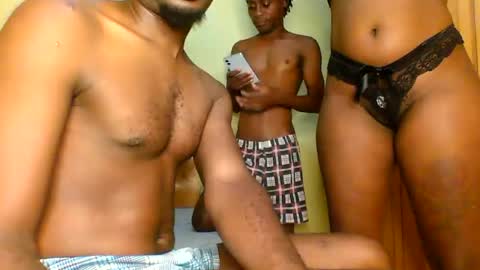 freakyg292511 online show from March 5, 2026, 4:52 am