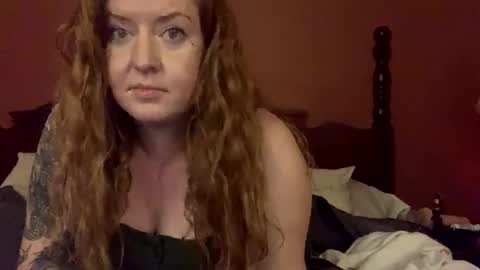 Snapshot of freckledfreaks chatting on February 18, 2025, 6:15 am Me Myself Irene online show from February 18, 2025, 6:15 am