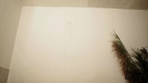 frecklesandjames online show from June 26, 2026, 12:53 pm