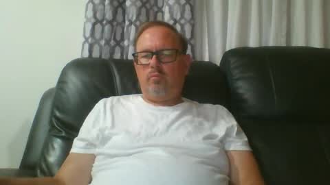 Snapshot of freddieknuck chatting on June 22, 2026, 4:42 am Just Fred online show from June 22, 2026, 4:42 am