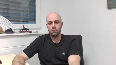 Snapshot of freddow chatting on November 5, 2025, 3:34 pm freddow online show from November 5, 2025, 3:34 pm