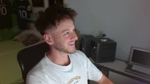 Snapshot of freddy_star chatting on May 6, 2026, 1:38 pm Frederick Perin online show from May 6, 2026, 1:38 pm